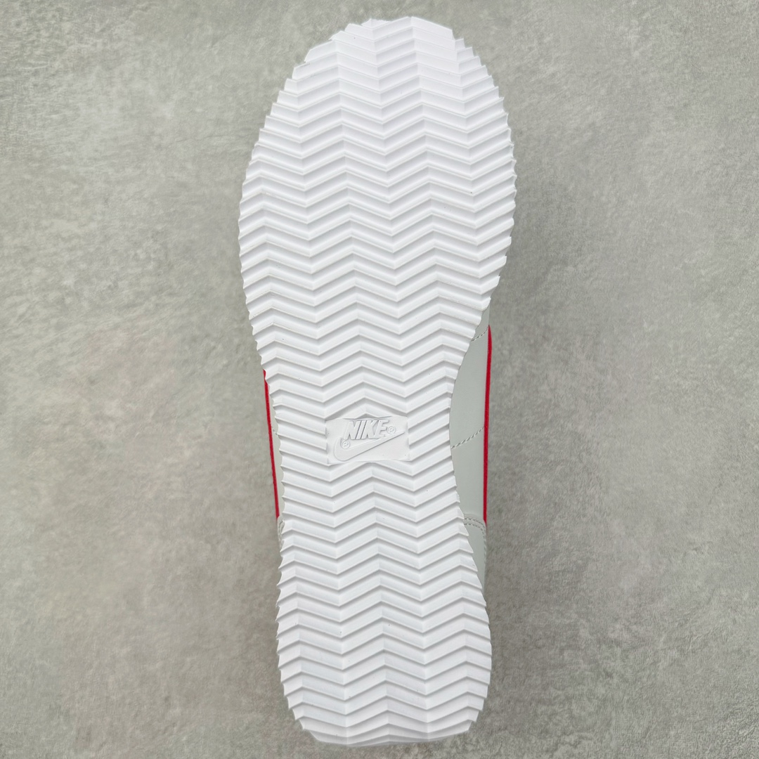 图片[9]-＃JC纯原 NK Classic Cortez Leather 阿甘复古初代皮革慢跑鞋 904764-109 实体平台指令订单 全套原纸板楦头开发 原厂数据大底磨具 一比一鞋头弧度高度鞋身弧度 细节品控鞋型随意对比 正确烫金高频细节 公司级标准检验QC 区分市面一切版本 完美复刻阿甘复古鞋型 尺码：35.5 36 36.5 37.5 38 38.5 39 40 40.5 41 42 42.5 43 44 45-选品中心