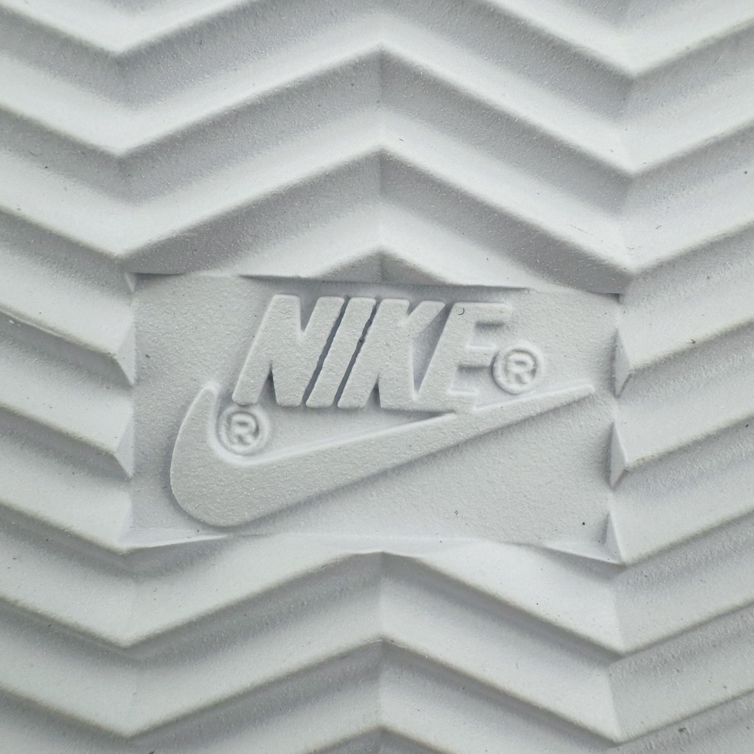 图片[21]-＃JC纯原 NK Classic Cortez Leather 阿甘复古初代皮革慢跑鞋 904764-109 实体平台指令订单 全套原纸板楦头开发 原厂数据大底磨具 一比一鞋头弧度高度鞋身弧度 细节品控鞋型随意对比 正确烫金高频细节 公司级标准检验QC 区分市面一切版本 完美复刻阿甘复古鞋型 尺码：35.5 36 36.5 37.5 38 38.5 39 40 40.5 41 42 42.5 43 44 45-选品中心