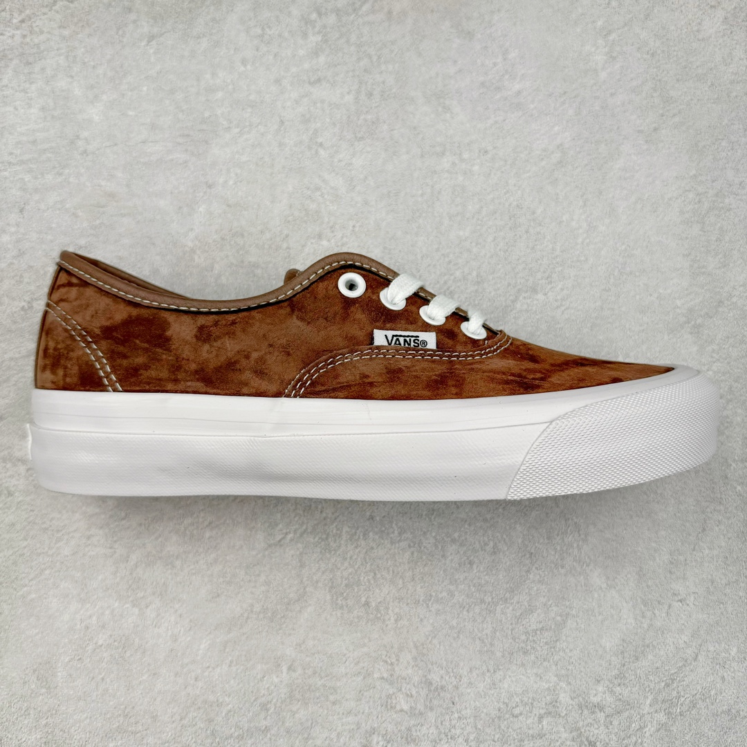 Vans Authentic 44 范斯官方 全新VPS高阶支线 纯正的Vans街头风格配上标志性Logo 全麂皮鞋身丰富质感 从鞋型和贴合度方面重塑鞋款 活动鞋垫使脚感更舒适 货号:VN0007QZPRM 深绿 货号:VN0007QZDMV 棕褐 尺码:35 36 36.5 37 38 38.5 39 40 40.5 41 42 42.5 43 44-选品中心