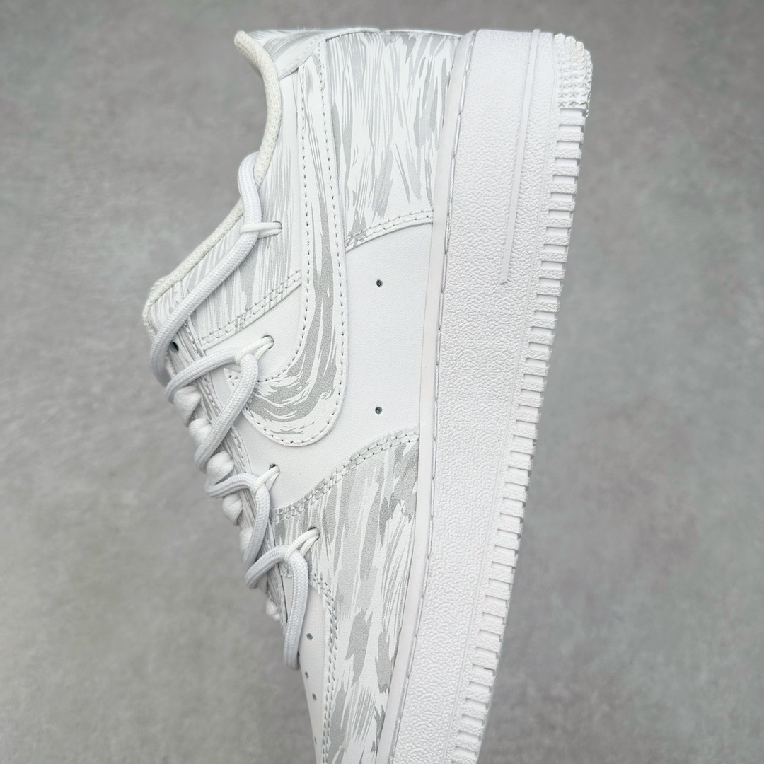 图片[7]-NK Air Force 1´07 Low 空军一号低帮百搭休闲运动板鞋 ZH0316-049 柔软、弹性十足的缓震性能和出色的中底设计 横跨复古与现代的外型结合 造就出风靡全球 三十多年的Force 1 直到今天还深受青睐 尺码：36 36.5 37.5 38 38.5 39 40 40.5 41 42 42.5 43 44 44.5 45-选品中心