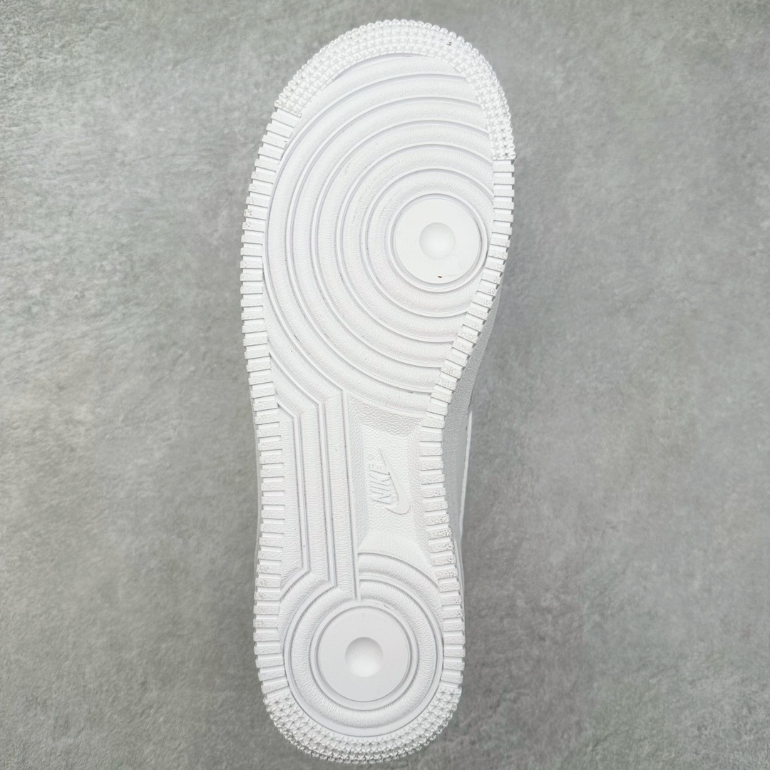 图片[9]-NK Air Force 1´07 Low 空军一号低帮百搭休闲运动板鞋 ZH0316-049 柔软、弹性十足的缓震性能和出色的中底设计 横跨复古与现代的外型结合 造就出风靡全球 三十多年的Force 1 直到今天还深受青睐 尺码：36 36.5 37.5 38 38.5 39 40 40.5 41 42 42.5 43 44 44.5 45-选品中心