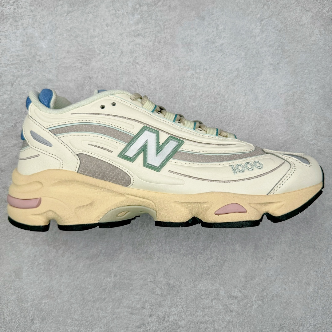 ＃GT纯原福利 New Balance M1000 NB新百伦系列低帮复古老爹风休闲运动慢跑鞋 据悉，New Balance的复古鞋型M1000系列将在2024年正式回归。而自家美产创意总监Teddy Santis的AIMÉ LEON DORE也将率先推出联名1000撑撑场子，鞋款预计将在今年正式发布。New Balance1000系列作为NB最高端的鞋型，诞生于1999年，一度成为当年的热门鞋型，神似Nike Air Max95，现在看来也是一双符合潮流趋势的复古老爹鞋型。此番Teddy Santis亲自操刀，将丰富的配色和升级材质于复古的1000鞋型结合，鞋身采用米色、绿色和粉色的搭配。\\\”N\\\”字Logo也以全新的设计呈现，以1000标志性的网布和皮革材质打造，带来全新的视觉体验。后续ALD和New Balance1000的联名还将推出纯白配色，具体颜值还要等更多实物图的释出。AIMÉ LEON DORE和New Balance的多次联名一直有着超高的人气，无论是550还是1906R都有着不低的溢价，预计此番颜值不错的全新1000也会有着较高的人气。尺码：36 37 37.5 38 38.5 39.5 40 40.5 41.5 42 42.5 43 44 44.5 45 45.5 46.5-选品中心