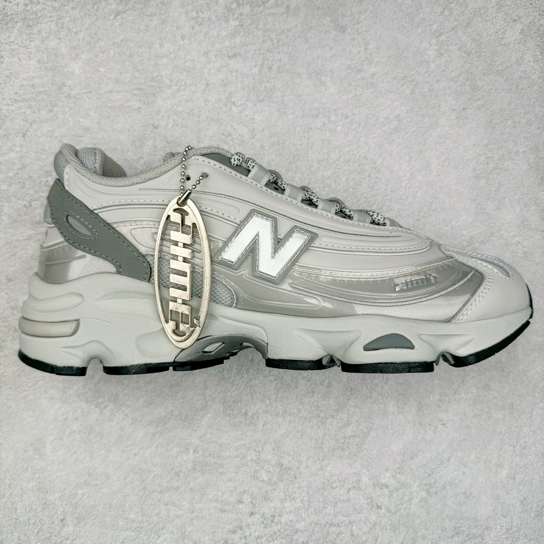 图片[6]-＃GT纯原福利 New Balance M1000 NB新百伦系列低帮复古老爹风休闲运动慢跑鞋 据悉，New Balance的复古鞋型M1000系列将在2024年正式回归。而自家美产创意总监Teddy Santis的AIMÉ LEON DORE也将率先推出联名1000撑撑场子，鞋款预计将在今年正式发布。New Balance1000系列作为NB最高端的鞋型，诞生于1999年，一度成为当年的热门鞋型，神似Nike Air Max95，现在看来也是一双符合潮流趋势的复古老爹鞋型。此番Teddy Santis亲自操刀，将丰富的配色和升级材质于复古的1000鞋型结合，鞋身采用米色、绿色和粉色的搭配。\\\”N\\\”字Logo也以全新的设计呈现，以1000标志性的网布和皮革材质打造，带来全新的视觉体验。后续ALD和New Balance1000的联名还将推出纯白配色，具体颜值还要等更多实物图的释出。AIMÉ LEON DORE和New Balance的多次联名一直有着超高的人气，无论是550还是1906R都有着不低的溢价，预计此番颜值不错的全新1000也会有着较高的人气。尺码：36 37 37.5 38 38.5 39.5 40 40.5 41.5 42 42.5 43 44 44.5 45 45.5 46.5-选品中心