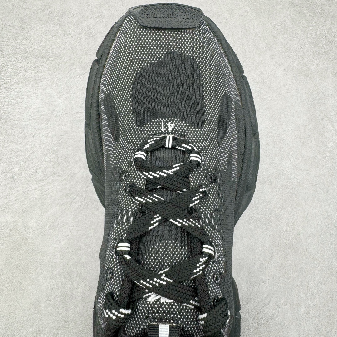 图片[4]-＃JC BALENCIAGA 3XL Sneakers 巴黎世家十代网布系带低帮走秀复古老爹鞋 全套原纸板楦头开发 最原汁原味的灵魂版型 全鞋荧光划线卡点 胶水把控整洁度追求极致完美 每一双都是工艺品 多重QC质检 超越公司货的品控标准 实实在在的免检产品 原盒原配 正确字体电绣 粗细、位置、大小正确 侧边TPU 透气孔匹配意产原版 正确分离大底 TPU软底 原版一致大底LOGO 立体感十足 原厂皮料水洗做旧 采购原厂网纱 不含皮革 网布材料和聚氨酯 磨损效果 鞋头边缘和后帮 Balenciaga 徽标 鞋面和后跟凸印尺码 鞋舌 3XL 橡胶品牌标识和反光细节 鞋帮拉袢和鞋舌拉祥 配反光细节 备用鞋带在鞋履前侧 可在穿着前取下 便于不同造型搭配 正常尺码 尺码：35 36 37 38 39 40 41 42 43 44 45 46-选品中心
