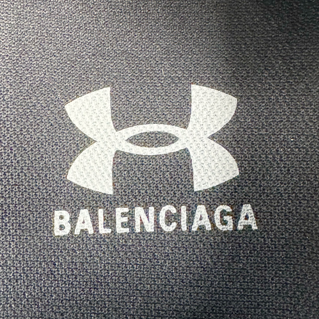 图片[11]-＃JC BALENCIAGA 3XL Sneakers 巴黎世家十代网布系带低帮走秀复古老爹鞋 全套原纸板楦头开发 最原汁原味的灵魂版型 全鞋荧光划线卡点 胶水把控整洁度追求极致完美 每一双都是工艺品 多重QC质检 超越公司货的品控标准 实实在在的免检产品 原盒原配 正确字体电绣 粗细、位置、大小正确 侧边TPU 透气孔匹配意产原版 正确分离大底 TPU软底 原版一致大底LOGO 立体感十足 原厂皮料水洗做旧 采购原厂网纱 不含皮革 网布材料和聚氨酯 磨损效果 鞋头边缘和后帮 Balenciaga 徽标 鞋面和后跟凸印尺码 鞋舌 3XL 橡胶品牌标识和反光细节 鞋帮拉袢和鞋舌拉祥 配反光细节 备用鞋带在鞋履前侧 可在穿着前取下 便于不同造型搭配 正常尺码 尺码：35 36 37 38 39 40 41 42 43 44 45 46-选品中心