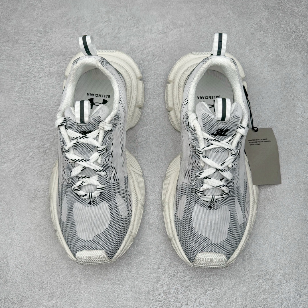 图片[2]-＃JC BALENCIAGA 3XL Sneakers 巴黎世家十代网布系带低帮走秀复古老爹鞋 全套原纸板楦头开发 最原汁原味的灵魂版型 全鞋荧光划线卡点 胶水把控整洁度追求极致完美 每一双都是工艺品 多重QC质检 超越公司货的品控标准 实实在在的免检产品 原盒原配 正确字体电绣 粗细、位置、大小正确 侧边TPU 透气孔匹配意产原版 正确分离大底 TPU软底 原版一致大底LOGO 立体感十足 原厂皮料水洗做旧 采购原厂网纱 不含皮革 网布材料和聚氨酯 磨损效果 鞋头边缘和后帮 Balenciaga 徽标 鞋面和后跟凸印尺码 鞋舌 3XL 橡胶品牌标识和反光细节 鞋帮拉袢和鞋舌拉祥 配反光细节 备用鞋带在鞋履前侧 可在穿着前取下 便于不同造型搭配 正常尺码 尺码：35 36 37 38 39 40 41 42 43 44 45 46-选品中心