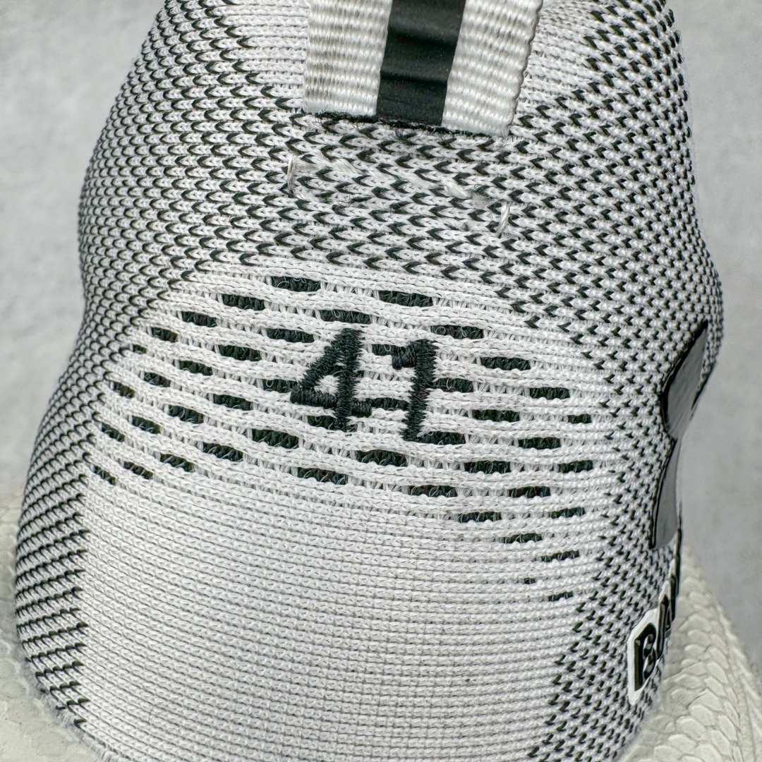 图片[18]-＃JC BALENCIAGA 3XL Sneakers 巴黎世家十代网布系带低帮走秀复古老爹鞋 全套原纸板楦头开发 最原汁原味的灵魂版型 全鞋荧光划线卡点 胶水把控整洁度追求极致完美 每一双都是工艺品 多重QC质检 超越公司货的品控标准 实实在在的免检产品 原盒原配 正确字体电绣 粗细、位置、大小正确 侧边TPU 透气孔匹配意产原版 正确分离大底 TPU软底 原版一致大底LOGO 立体感十足 原厂皮料水洗做旧 采购原厂网纱 不含皮革 网布材料和聚氨酯 磨损效果 鞋头边缘和后帮 Balenciaga 徽标 鞋面和后跟凸印尺码 鞋舌 3XL 橡胶品牌标识和反光细节 鞋帮拉袢和鞋舌拉祥 配反光细节 备用鞋带在鞋履前侧 可在穿着前取下 便于不同造型搭配 正常尺码 尺码：35 36 37 38 39 40 41 42 43 44 45 46-选品中心