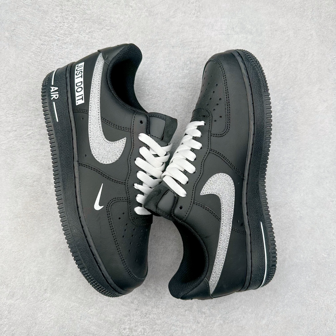 图片[3]-NK Air Force 1´07 Low 空军一号低帮百搭休闲运动板鞋 CW2288-111 柔软、弹性十足的缓震性能和出色的中底设计 横跨复古与现代的外型结合 造就出风靡全球 三十多年的Force 1 直到今天还深受青睐 尺码：36 36.5 37.5 38 38.5 39 40 40.5 41 42 42.5 43 44 44.5 45-选品中心