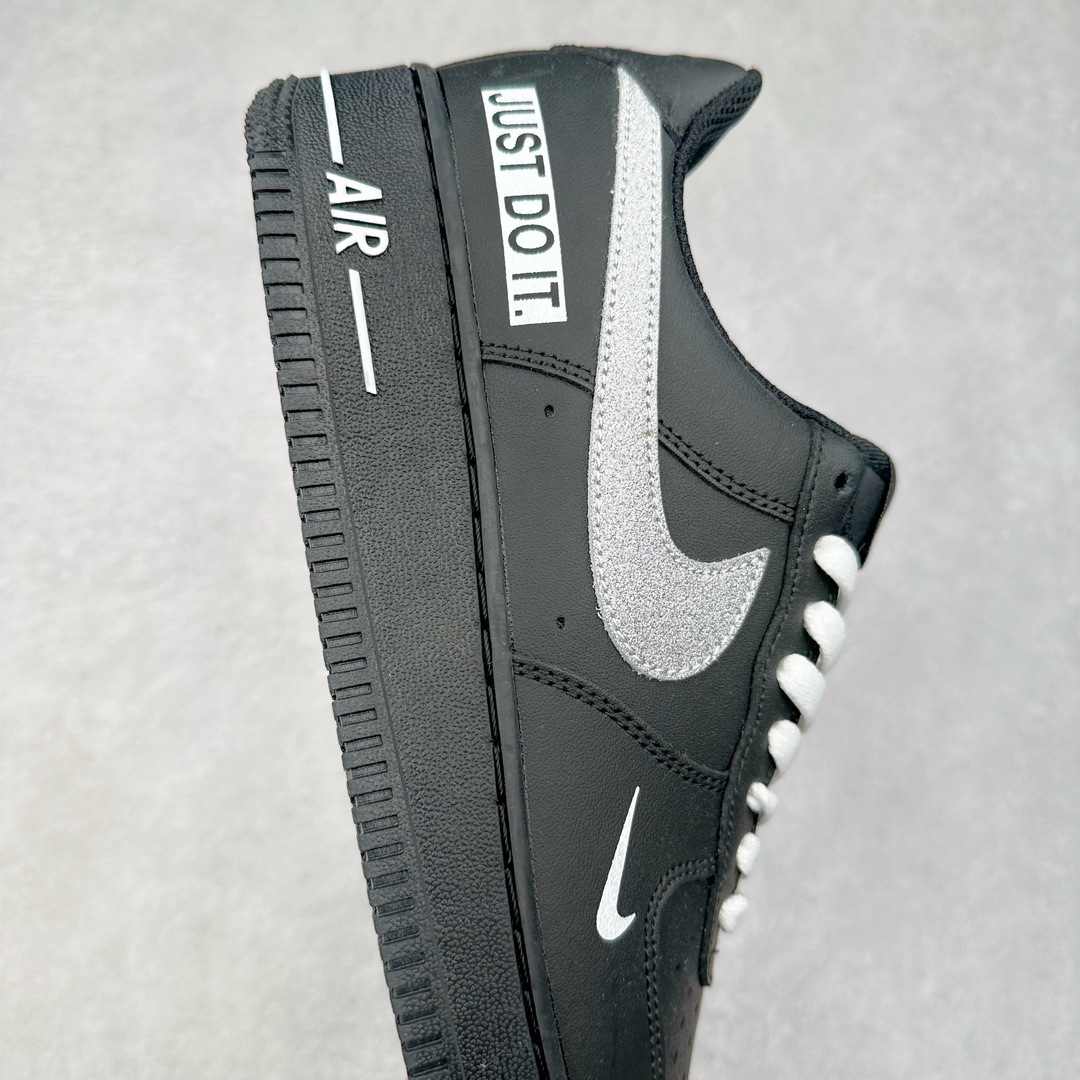 图片[6]-NK Air Force 1´07 Low 空军一号低帮百搭休闲运动板鞋 CW2288-111 柔软、弹性十足的缓震性能和出色的中底设计 横跨复古与现代的外型结合 造就出风靡全球 三十多年的Force 1 直到今天还深受青睐 尺码：36 36.5 37.5 38 38.5 39 40 40.5 41 42 42.5 43 44 44.5 45-选品中心