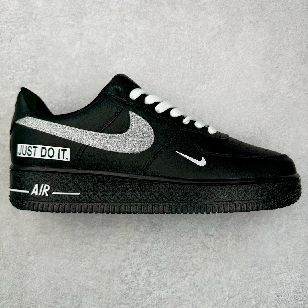 NK Air Force 1´07 Low 空军一号低帮百搭休闲运动板鞋 CW2288-111 柔软、弹性十足的缓震性能和出色的中底设计 横跨复古与现代的外型结合 造就出风靡全球 三十多年的Force 1 直到今天还深受青睐 尺码：36 36.5 37.5 38 38.5 39 40 40.5 41 42 42.5 43 44 44.5 45-选品中心