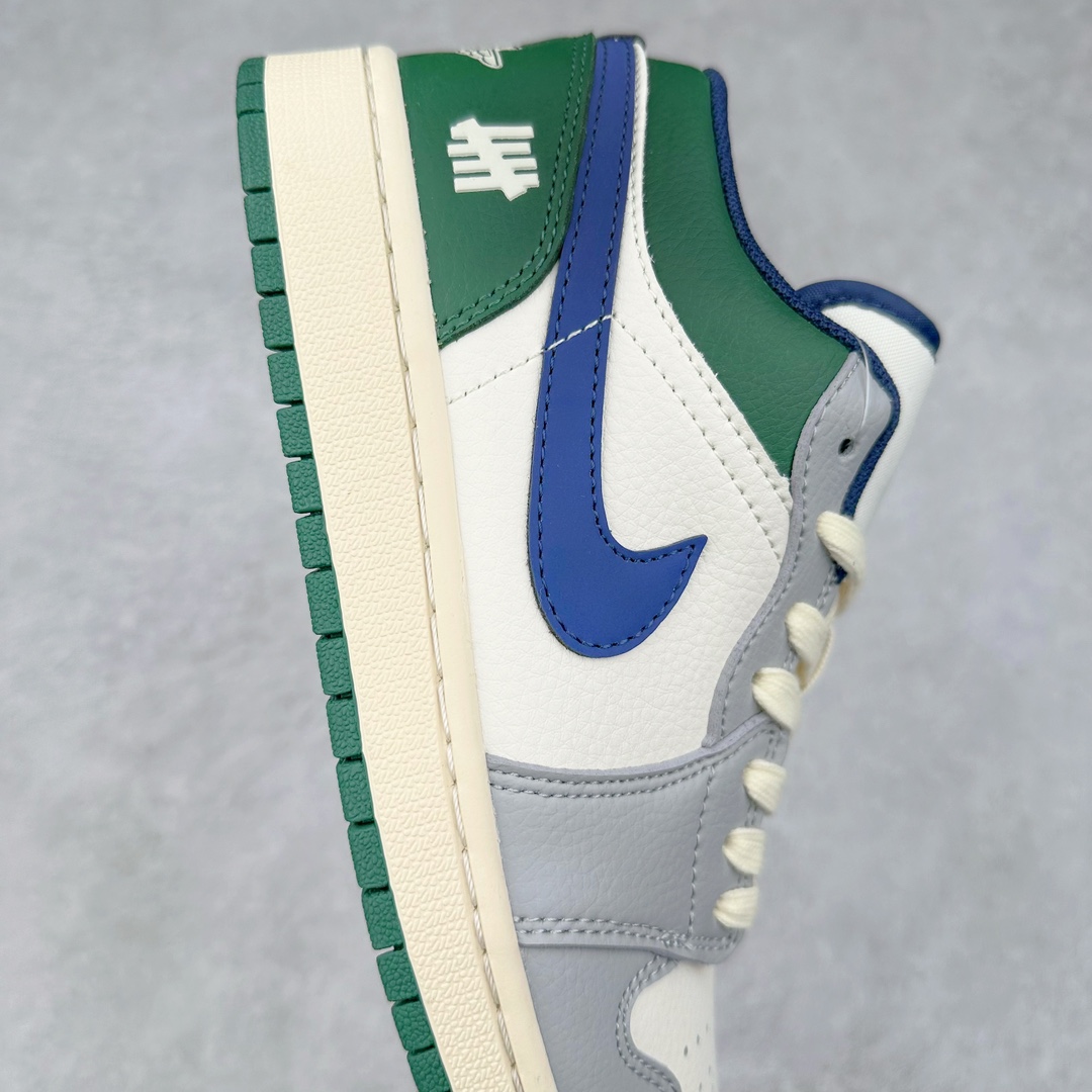 图片[6]-TS x Air Jordan AJ1 Low 倒钩低帮联名定制配色 JJ8688-005 原厂内置气垫魔块 A模大底 头层小牛皮 鞋舌AJ原厂专用牛津布+AJ专用反口珍珠布+原厂无杂质高弹内里海棉+特殊封边弹力鞋带 尺码：36 36.5 37.5 38 38.5 39 40 40.5 41 42 42.5 43 44 44.5 45 46 47.5-选品中心