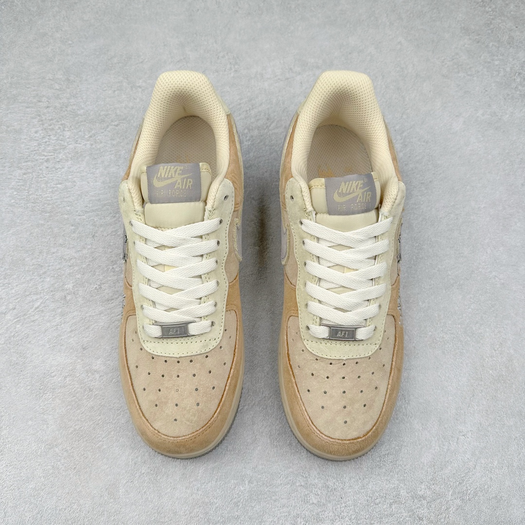 图片[2]-NK Air Force 1´07 Low 空军一号低帮百搭休闲运动板鞋 CD1212-999 柔软、弹性十足的缓震性能和出色的中底设计 横跨复古与现代的外型结合 造就出风靡全球 三十多年的Force 1 直到今天还深受青睐 尺码：36 36.5 37.5 38 38.5 39 40 40.5 41 42 42.5 43 44 44.5 45-选品中心