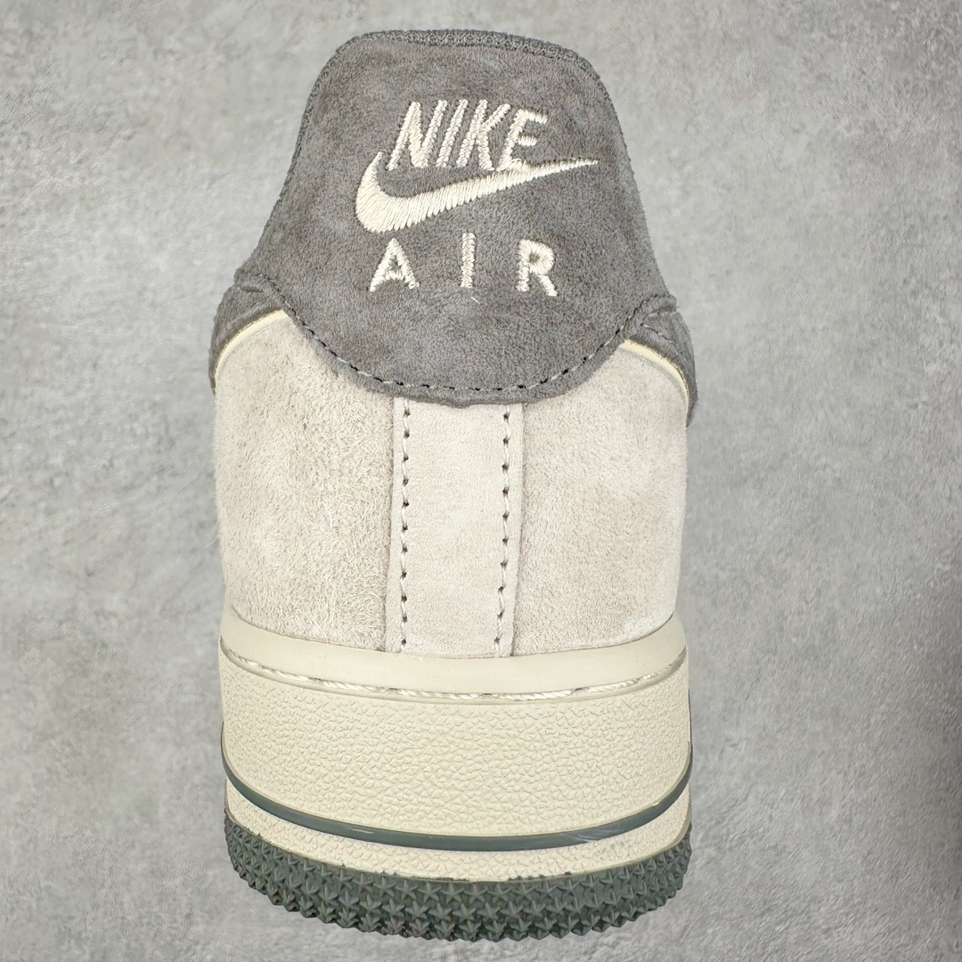 图片[8]-NK Air Force 1´07 Low 空军一号低帮百搭休闲运动板鞋 XT7138-102 柔软、弹性十足的缓震性能和出色的中底设计 横跨复古与现代的外型结合 造就出风靡全球 三十多年的Force 1 直到今天还深受青睐 尺码：36 36.5 37.5 38 38.5 39 40 40.5 41 42 42.5 43 44 44.5 45-选品中心