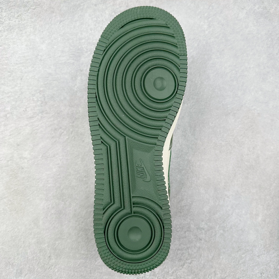 图片[9]-NK Air Force 1´07 Low 空军一号低帮百搭休闲运动板鞋 KK1988-026 柔软、弹性十足的缓震性能和出色的中底设计 横跨复古与现代的外型结合 造就出风靡全球 三十多年的Force 1 直到今天还深受青睐 尺码：36 36.5 37.5 38 38.5 39 40 40.5 41 42 42.5 43 44 44.5 45-选品中心