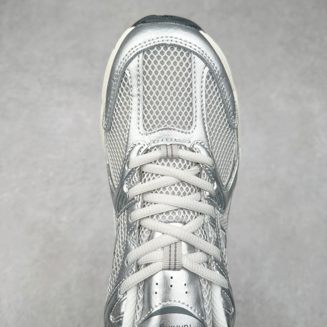 图片[4]-New Balance NB530 新百伦复古透气跑步鞋 抛弃过往以皮革为主的人气轮廓 以极具复古风范的跑鞋外观呈现 设计上全鞋以简约清爽的纯白色作基底 鞋身覆盖大面积织物网眼材质 并于鞋头、鞋带孔眼片等细节处点缀对比鲜明的反光银镀层凸显 鞋舌、侧身等位置则辅以一贯的「N」字标志和品牌徽标彰显身份 最后通过搭载的 ABZORB 缓震中底完善整体造型 尺码：36 37 37.5 38 38.5 39 40 40.5 41 42 42.5 43 44 45-选品中心