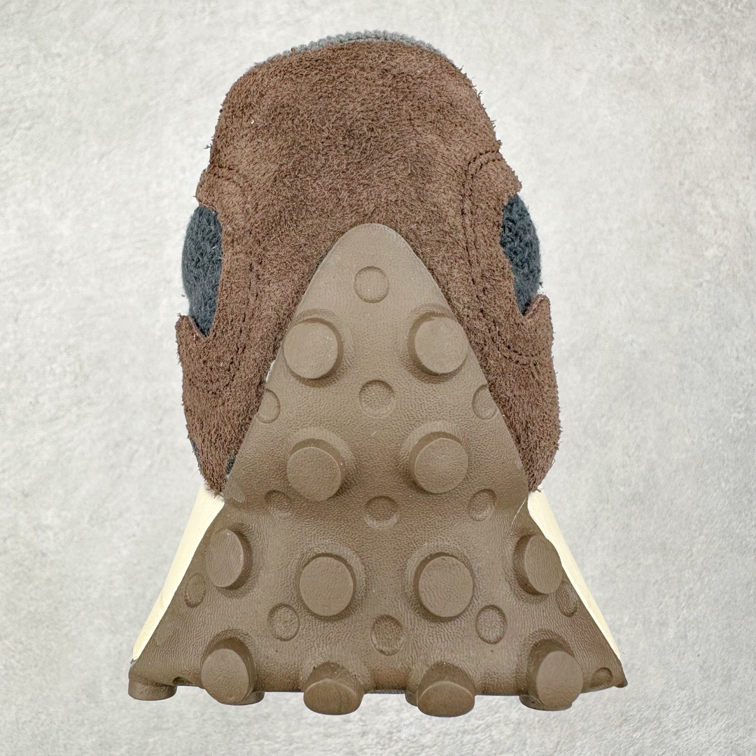 图片[8]-New Balance MS327 NB新百伦系列复古休闲运动慢跑鞋 #以更纯粹的复古风格设计打造的全新造型 侧身还以解构设计 将 N 字标志以做旧压花样式呈现 样式别具新意 而麂皮、冲孔皮革的塑造 则呈现出高级怀旧气质 也让鞋款在奢华时装风格与运动氛围之间达到了平衡 鞋身采用尼龙及猪巴革麂皮物料拼接构成 中底高弹PU材质及满丁防滑橡胶外底 尺码：36 37 37.5 38 38.5 39.5 40 40.5 41.5 42 42.5 43 44 45-选品中心