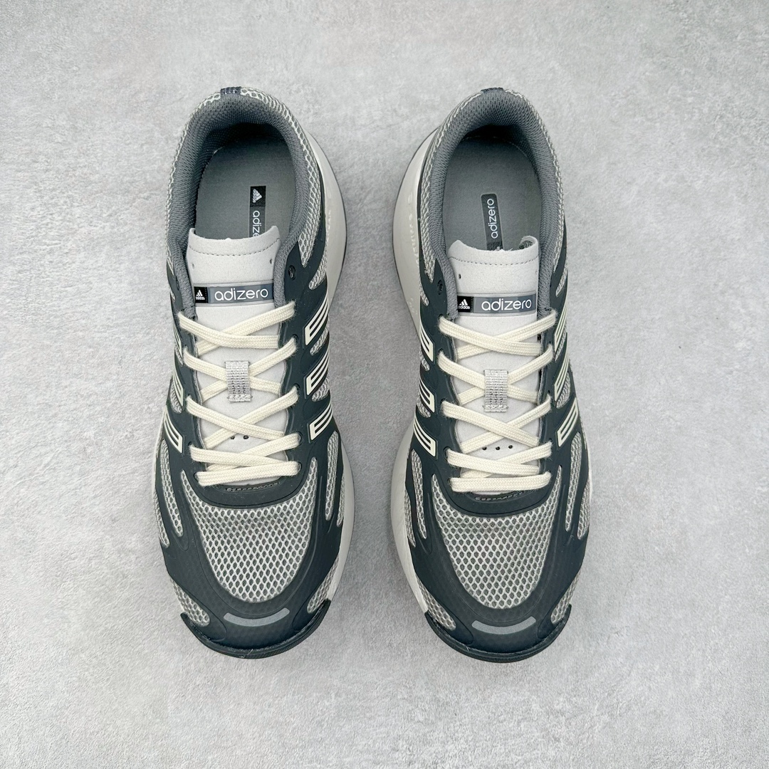 图片[2]-AD Adizero Aruku 全新跑鞋 JQ7391 以永动机为灵感的前卫造型 以及时下流行的厚底设定 让人无比期待 “Aruku” 在日文中是行走的意思 昭示了这是一双定位于大众日常训练或慢跑的鞋款 黑、白、红三色的撞色外观 搭配街头感、现代感十足的鞋面线条勾勒 格外引人注目 搭配丰沛的全新 Swirlfoam 泡棉厚底 虽然不像顶级竞速跑鞋那般极致 但也将日常舒适和时尚颜值平衡到位 尺码：36 36.5 37.5 38 38.5 39 40 40.5 41 42 42.5 43 44 44.5 45-选品中心