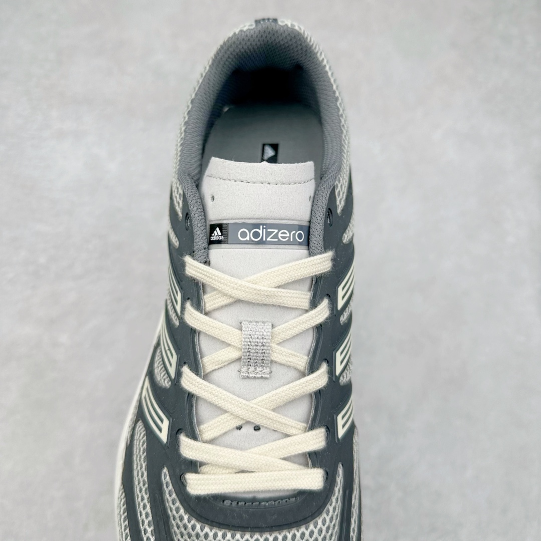 图片[5]-AD Adizero Aruku 全新跑鞋 JQ7391 以永动机为灵感的前卫造型 以及时下流行的厚底设定 让人无比期待 “Aruku” 在日文中是行走的意思 昭示了这是一双定位于大众日常训练或慢跑的鞋款 黑、白、红三色的撞色外观 搭配街头感、现代感十足的鞋面线条勾勒 格外引人注目 搭配丰沛的全新 Swirlfoam 泡棉厚底 虽然不像顶级竞速跑鞋那般极致 但也将日常舒适和时尚颜值平衡到位 尺码：36 36.5 37.5 38 38.5 39 40 40.5 41 42 42.5 43 44 44.5 45-选品中心