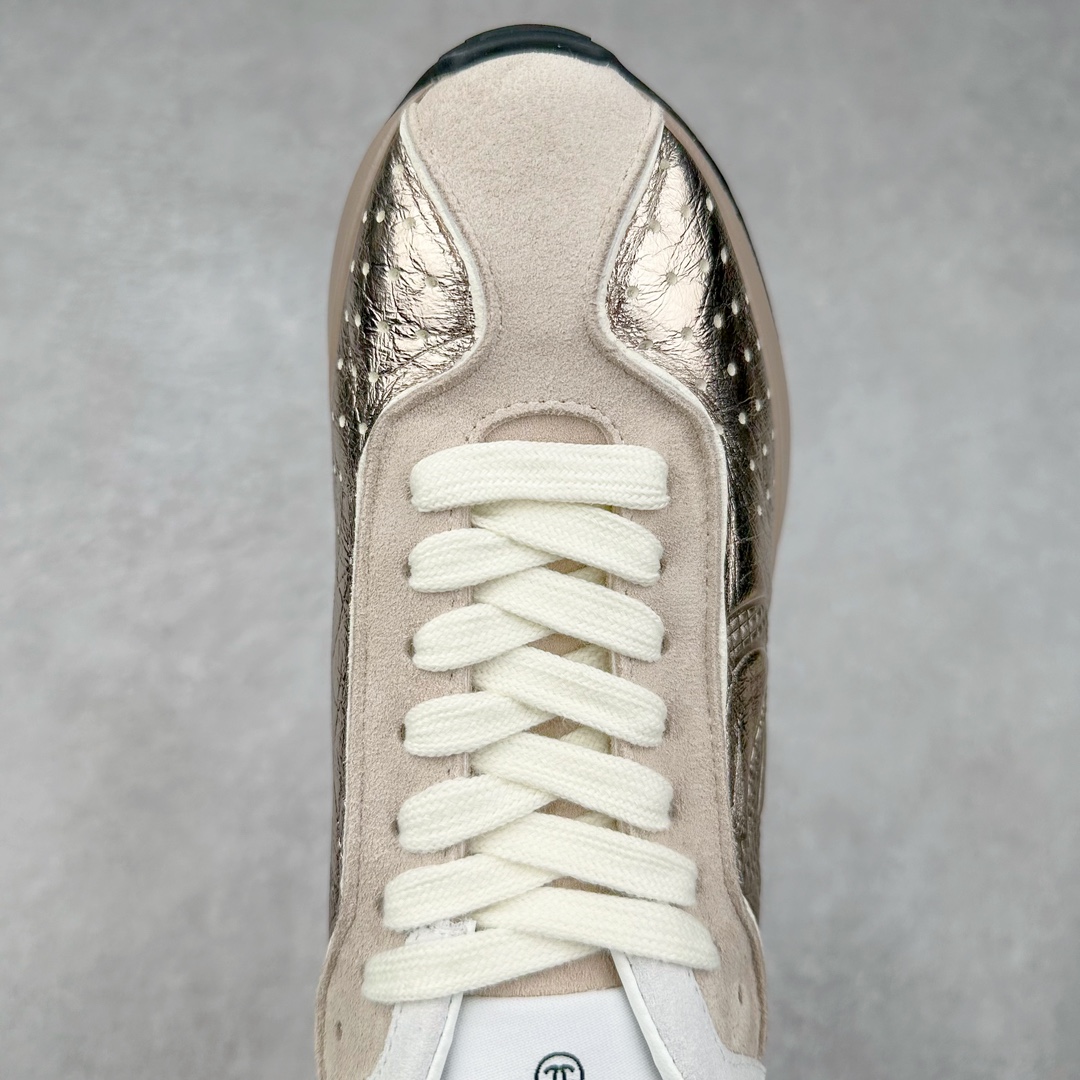 图片[4]-CHANEL 2025C新款早春度假款 采用最新礼盒包装 花纹礼盒包装👏 海外购入原版1-1复刻 【采用进口牛皮➕牛筋TPUD大底增高4CM】 一双舒适的鞋子能给自己减少脚下的劳累 新款Very 百搭 不管是日常穿搭 姐妹聚会 职场通勤 户外运动及各种场合都是可以轻松驾驭 显腿直、修饰脚型、舒服舒适不磨脚、透气性很好、夏天也可以穿、穿上气质拉满上班族也能轻松拥有 尺码：35 36 37 38 39 40-选品中心