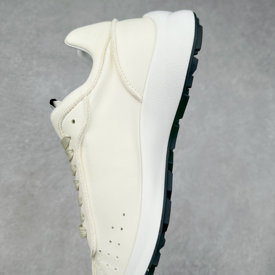 图片[7]-CHANEL 2025C新款早春度假款 采用最新礼盒包装 花纹礼盒包装👏 海外购入原版1-1复刻 【采用进口牛皮➕牛筋TPUD大底增高4CM】 一双舒适的鞋子能给自己减少脚下的劳累 新款Very 百搭 不管是日常穿搭 姐妹聚会 职场通勤 户外运动及各种场合都是可以轻松驾驭 显腿直、修饰脚型、舒服舒适不磨脚、透气性很好、夏天也可以穿、穿上气质拉满上班族也能轻松拥有 尺码：35 36 37 38 39 40-选品中心