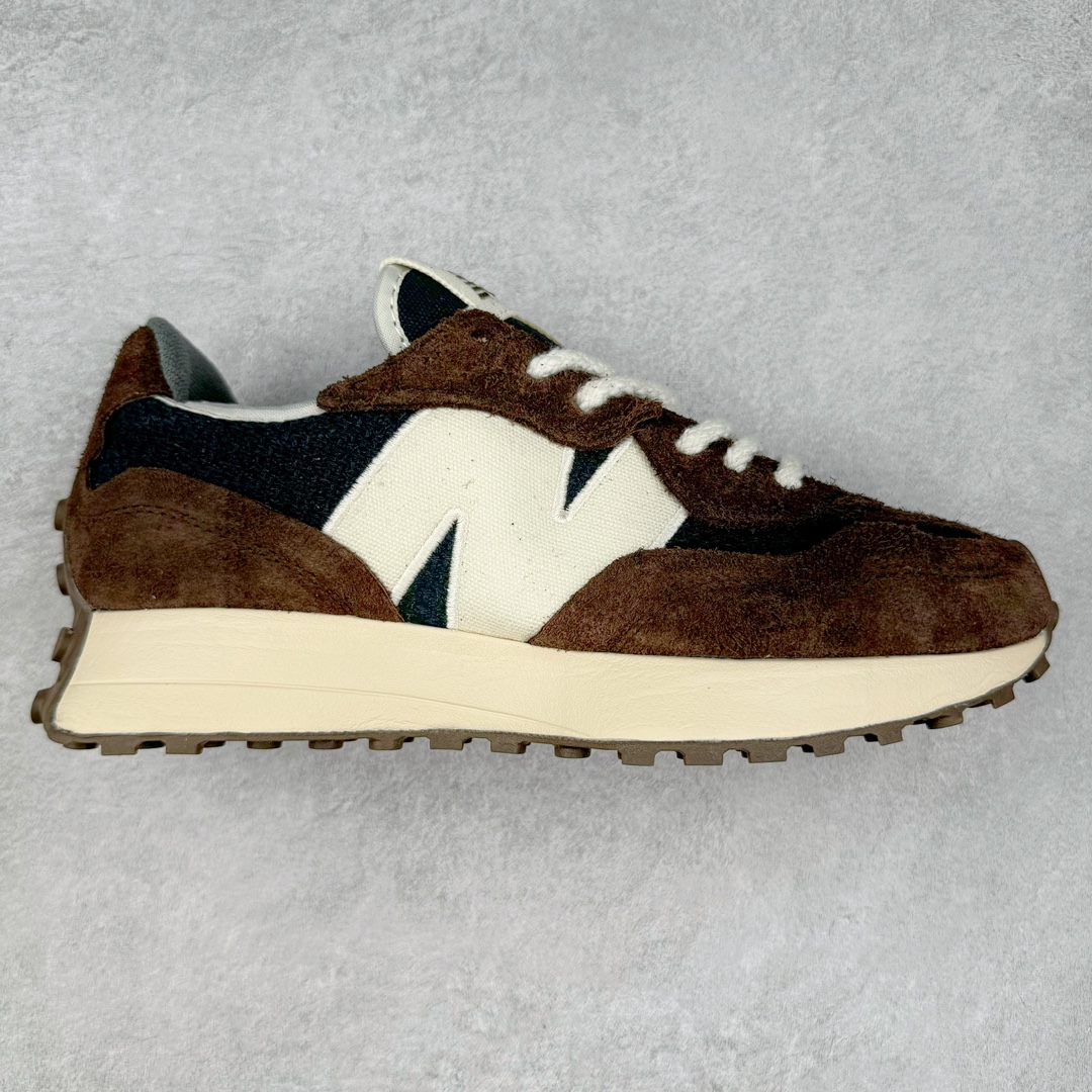 New Balance MS327 NB新百伦系列复古休闲运动慢跑鞋 #以更纯粹的复古风格设计打造的全新造型 侧身还以解构设计 将 N 字标志以做旧压花样式呈现 样式别具新意 而麂皮、冲孔皮革的塑造 则呈现出高级怀旧气质 也让鞋款在奢华时装风格与运动氛围之间达到了平衡 鞋身采用尼龙及猪巴革麂皮物料拼接构成 中底高弹PU材质及满丁防滑橡胶外底 尺码：36 37 37.5 38 38.5 39.5 40 40.5 41.5 42 42.5 43 44 45-选品中心