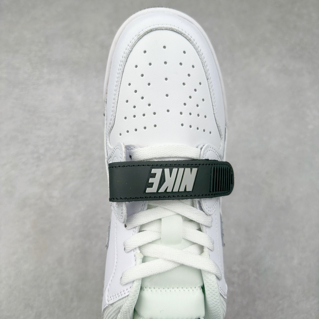 图片[4]-＃TG头层特价福利 Air Jordan Legacy AJ312 复古篮球鞋 鞋身采用了皮革材质打造 横跨鞋面的魔术贴十分吸睛 侧面的Swoosh Logo的一部分被鞋面遮挡了一部分 颇具玩味 魔术贴上标有NK标识 而鞋舌上是Jordan的经典红色飞翼Logo 后跟和鞋底均采用了AJ3的设计 后跟上同样也使用了经典的爆裂纹图案 尺码：35.5 36 36.5 37.5 38 38.5 39 40 40.5 41 42 42.5 43 44 44.5 45 46 47.5-选品中心