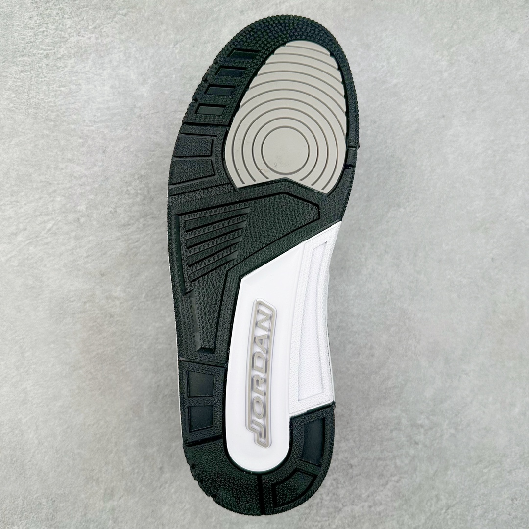 图片[9]-＃TG头层特价福利 Air Jordan Legacy AJ312 复古篮球鞋 鞋身采用了皮革材质打造 横跨鞋面的魔术贴十分吸睛 侧面的Swoosh Logo的一部分被鞋面遮挡了一部分 颇具玩味 魔术贴上标有NK标识 而鞋舌上是Jordan的经典红色飞翼Logo 后跟和鞋底均采用了AJ3的设计 后跟上同样也使用了经典的爆裂纹图案 尺码：35.5 36 36.5 37.5 38 38.5 39 40 40.5 41 42 42.5 43 44 44.5 45 46 47.5-选品中心