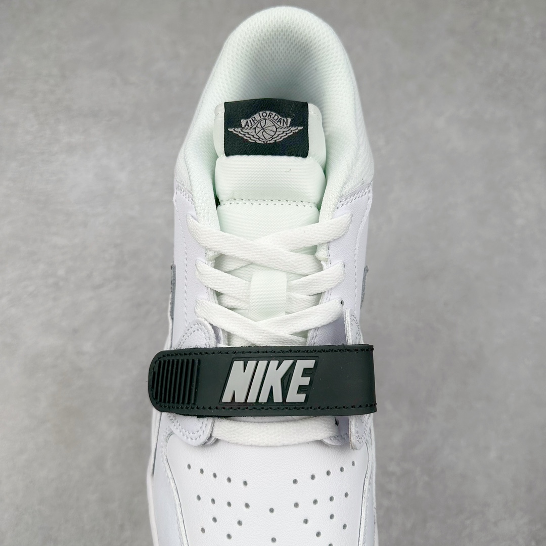 图片[5]-＃TG头层特价福利 Air Jordan Legacy AJ312 复古篮球鞋 鞋身采用了皮革材质打造 横跨鞋面的魔术贴十分吸睛 侧面的Swoosh Logo的一部分被鞋面遮挡了一部分 颇具玩味 魔术贴上标有NK标识 而鞋舌上是Jordan的经典红色飞翼Logo 后跟和鞋底均采用了AJ3的设计 后跟上同样也使用了经典的爆裂纹图案 尺码：35.5 36 36.5 37.5 38 38.5 39 40 40.5 41 42 42.5 43 44 44.5 45 46 47.5-选品中心