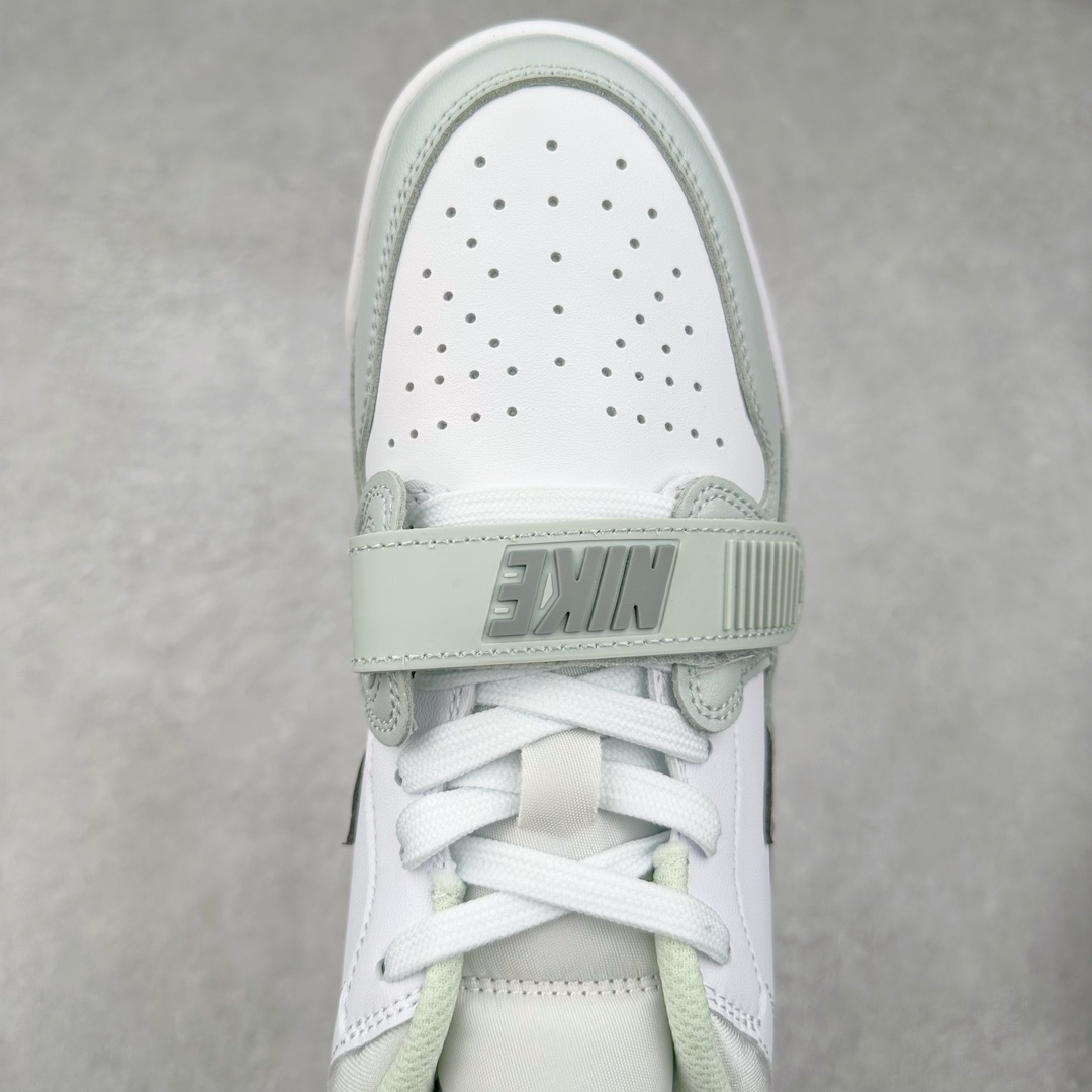 图片[4]-＃TG头层特价福利 Air Jordan Legacy AJ312 复古篮球鞋 鞋身采用了皮革材质打造 横跨鞋面的魔术贴十分吸睛 侧面的Swoosh Logo的一部分被鞋面遮挡了一部分 颇具玩味 魔术贴上标有NK标识 而鞋舌上是Jordan的经典红色飞翼Logo 后跟和鞋底均采用了AJ3的设计 后跟上同样也使用了经典的爆裂纹图案 尺码：35.5 36 36.5 37.5 38 38.5 39 40 40.5 41 42 42.5 43 44 44.5 45 46 47.5-选品中心