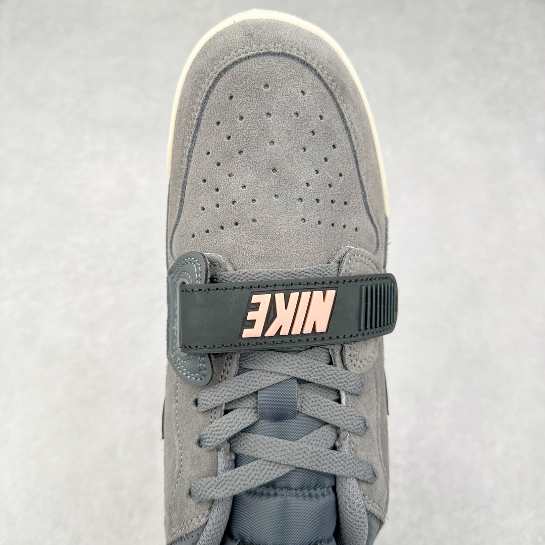 图片[4]-＃TG头层特价福利 Air Jordan Legacy AJ312 复古篮球鞋 鞋身采用了皮革材质打造 横跨鞋面的魔术贴十分吸睛 侧面的Swoosh Logo的一部分被鞋面遮挡了一部分 颇具玩味 魔术贴上标有NK标识 而鞋舌上是Jordan的经典红色飞翼Logo 后跟和鞋底均采用了AJ3的设计 后跟上同样也使用了经典的爆裂纹图案 尺码：35.5 36 36.5 37.5 38 38.5 39 40 40.5 41 42 42.5 43 44 44.5 45 46 47.5-选品中心