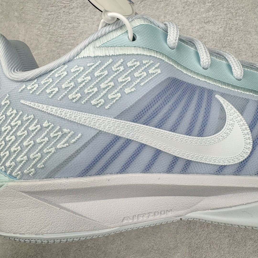 图片[17]-＃Max/灭世 NK Sabrina 2 萨布丽娜二代签名减震防滑低帮篮球鞋 灰蓝白 FZ1517-002 革新登场🌪🔝颠覆革新出货‼️缓震配置独家革新！实战属性直接拉满👊🏻实战天花板上限再度提升！实战亲测-性能体验吊打国产同价位鞋款 ⚫️前掌扇形zoom➕增配中足抗扭片➕增配后掌马蹄ZOOM气垫（正品仅配置前掌扇形zoom） 完美解决 正品抗扭不足问题 ⚫️采用科比5代鞋楦以及龙骨数据打造！前后落差仅6mm！小科5实至名归！ ⚫️鞋身➕鞋头增配高频补强层，提升鞋头以及脚踝支撑性 ⚫️鞋垫采用高弹缓震垫材质-磨合一场直接贴合脚型☑️ ⚫️外底加厚2mm，升级止滑配方，磨合一次，抓地原地起飞 后卫旗舰有且只在灭世纯原（支持市场任意货品正面PK） 真材实料，肉眼可见！革新升级绝非空穴来风！灭世纯原内外兼修，用态度诠释最强实战货品👊🏻 尺码：39-46（尺码建议：标准亚洲楦 无需大半码）-选品中心