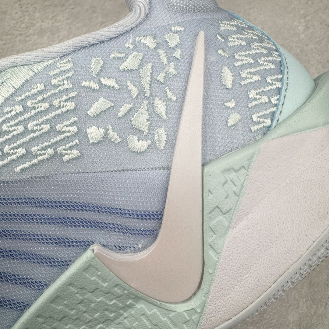 图片[13]-＃Max/灭世 NK Sabrina 2 萨布丽娜二代签名减震防滑低帮篮球鞋 灰蓝白 FZ1517-002 革新登场🌪🔝颠覆革新出货‼️缓震配置独家革新！实战属性直接拉满👊🏻实战天花板上限再度提升！实战亲测-性能体验吊打国产同价位鞋款 ⚫️前掌扇形zoom➕增配中足抗扭片➕增配后掌马蹄ZOOM气垫（正品仅配置前掌扇形zoom） 完美解决 正品抗扭不足问题 ⚫️采用科比5代鞋楦以及龙骨数据打造！前后落差仅6mm！小科5实至名归！ ⚫️鞋身➕鞋头增配高频补强层，提升鞋头以及脚踝支撑性 ⚫️鞋垫采用高弹缓震垫材质-磨合一场直接贴合脚型☑️ ⚫️外底加厚2mm，升级止滑配方，磨合一次，抓地原地起飞 后卫旗舰有且只在灭世纯原（支持市场任意货品正面PK） 真材实料，肉眼可见！革新升级绝非空穴来风！灭世纯原内外兼修，用态度诠释最强实战货品👊🏻 尺码：39-46（尺码建议：标准亚洲楦 无需大半码）-选品中心