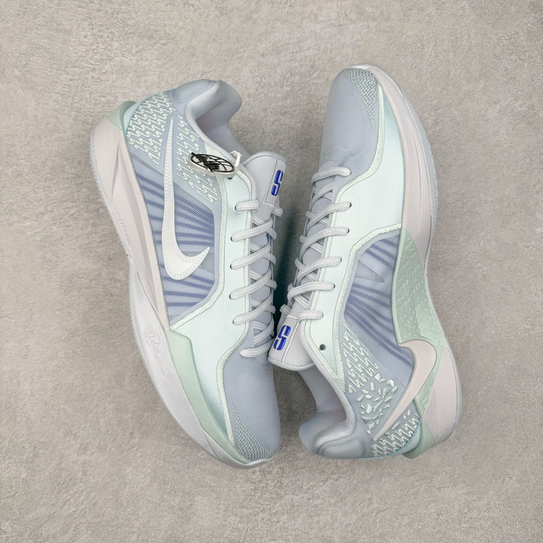 图片[3]-＃Max/灭世 NK Sabrina 2 萨布丽娜二代签名减震防滑低帮篮球鞋 灰蓝白 FZ1517-002 革新登场🌪🔝颠覆革新出货‼️缓震配置独家革新！实战属性直接拉满👊🏻实战天花板上限再度提升！实战亲测-性能体验吊打国产同价位鞋款 ⚫️前掌扇形zoom➕增配中足抗扭片➕增配后掌马蹄ZOOM气垫（正品仅配置前掌扇形zoom） 完美解决 正品抗扭不足问题 ⚫️采用科比5代鞋楦以及龙骨数据打造！前后落差仅6mm！小科5实至名归！ ⚫️鞋身➕鞋头增配高频补强层，提升鞋头以及脚踝支撑性 ⚫️鞋垫采用高弹缓震垫材质-磨合一场直接贴合脚型☑️ ⚫️外底加厚2mm，升级止滑配方，磨合一次，抓地原地起飞 后卫旗舰有且只在灭世纯原（支持市场任意货品正面PK） 真材实料，肉眼可见！革新升级绝非空穴来风！灭世纯原内外兼修，用态度诠释最强实战货品👊🏻 尺码：39-46（尺码建议：标准亚洲楦 无需大半码）-选品中心