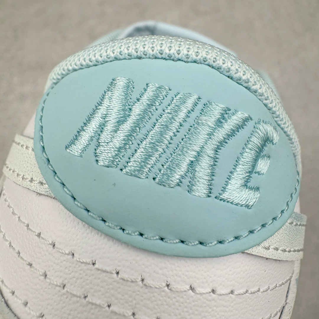 图片[19]-＃YC纯原 NK Dunk Low 御龙青花 DV0833-104 定制系列天花板 无原鞋不开发 全系列得物原鞋一比一校对开发 配色持续更新中 终端对接 优势输出 全套原厂楦头原纸板数据档案倾力打造 原汁原味莞产 极致还原 圈内最强针车工艺 高端零售指定版 广东原厂配套原盒原标 鞋盒分三个尺码段 原厂冲刀 超高清洁度 全鞋零毛边皮料切割 采用原厂百宏鞋带以及原厂百宏织唛舌标 内标可供原厂几率过验 进口原装条纹中底布 四线拉帮白色点胶 原厂拉帮手法遵循公司 原厂电绣 极致还原 尺码：36 36.5 37.5 38 38.5 39 40 40.5 41 42 42.5 43 44-选品中心