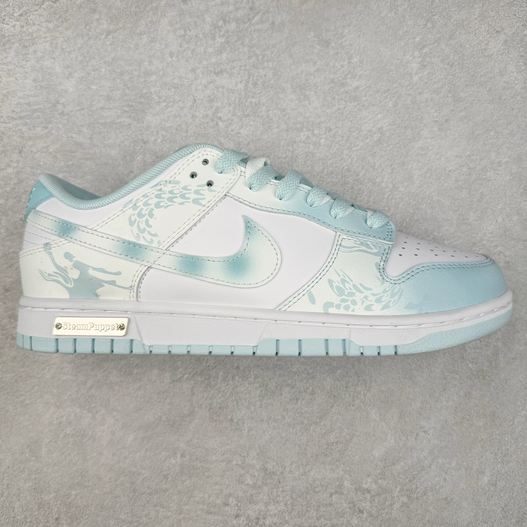 ＃YC纯原 NK Dunk Low 御龙青花 DV0833-104 定制系列天花板 无原鞋不开发 全系列得物原鞋一比一校对开发 配色持续更新中 终端对接 优势输出 全套原厂楦头原纸板数据档案倾力打造 原汁原味莞产 极致还原 圈内最强针车工艺 高端零售指定版 广东原厂配套原盒原标 鞋盒分三个尺码段 原厂冲刀 超高清洁度 全鞋零毛边皮料切割 采用原厂百宏鞋带以及原厂百宏织唛舌标 内标可供原厂几率过验 进口原装条纹中底布 四线拉帮白色点胶 原厂拉帮手法遵循公司 原厂电绣 极致还原 尺码：36 36.5 37.5 38 38.5 39 40 40.5 41 42 42.5 43 44-选品中心