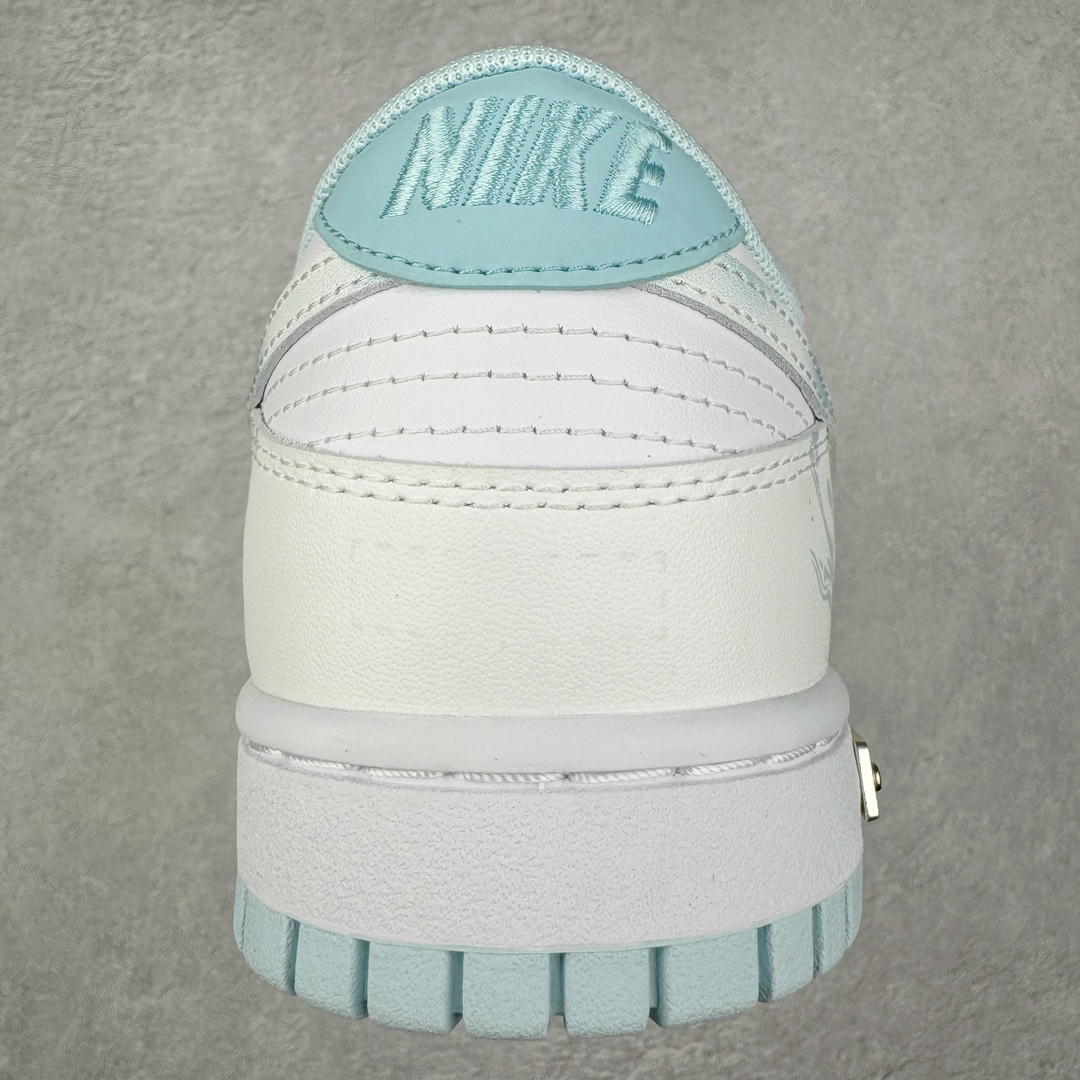 图片[8]-＃YC纯原 NK Dunk Low 御龙青花 DV0833-104 定制系列天花板 无原鞋不开发 全系列得物原鞋一比一校对开发 配色持续更新中 终端对接 优势输出 全套原厂楦头原纸板数据档案倾力打造 原汁原味莞产 极致还原 圈内最强针车工艺 高端零售指定版 广东原厂配套原盒原标 鞋盒分三个尺码段 原厂冲刀 超高清洁度 全鞋零毛边皮料切割 采用原厂百宏鞋带以及原厂百宏织唛舌标 内标可供原厂几率过验 进口原装条纹中底布 四线拉帮白色点胶 原厂拉帮手法遵循公司 原厂电绣 极致还原 尺码：36 36.5 37.5 38 38.5 39 40 40.5 41 42 42.5 43 44-选品中心