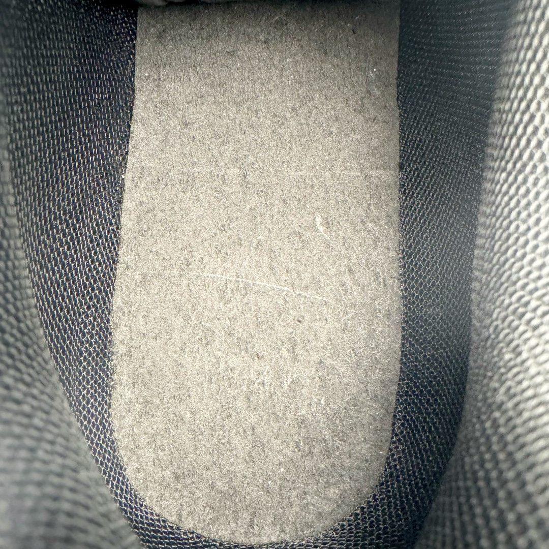 图片[10]-＃纯原 PRADA普拉达 厚底徽标系带运动休闲男鞋系列 广东大厂品质 专柜同步 大气个性更潮更抢眼更追求档次，它将颠覆旧念，与您共度时尚潮人必备! 面料采用原版进口小牛皮 牛皮内里垫脚 橡胶发泡大底 轻便防滑耐磨 脚感舒适 款式耐看做工精细 配以简洁利落的鞋楦 彰显男人的果敢和硬朗 尺码：38-44（皮鞋码）-选品中心