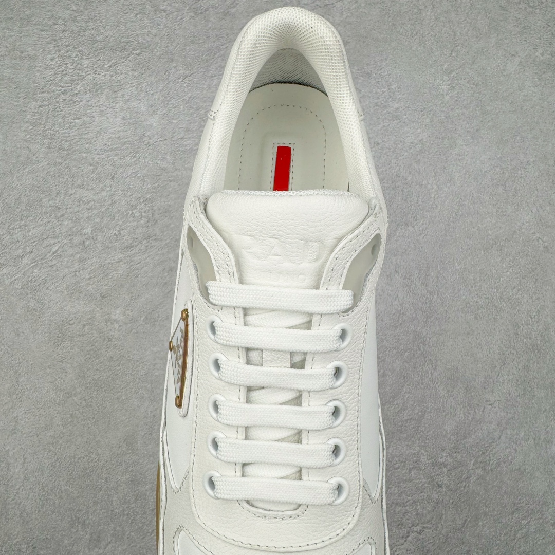 图片[5]-＃纯原 PRADA普拉达 厚底徽标系带运动休闲男鞋系列 广东大厂品质 专柜同步 大气个性更潮更抢眼更追求档次，它将颠覆旧念，与您共度时尚潮人必备! 面料采用原版进口小牛皮 牛皮内里垫脚 橡胶发泡大底 轻便防滑耐磨 脚感舒适 款式耐看做工精细 配以简洁利落的鞋楦 彰显男人的果敢和硬朗 尺码：38-44（皮鞋码）-选品中心