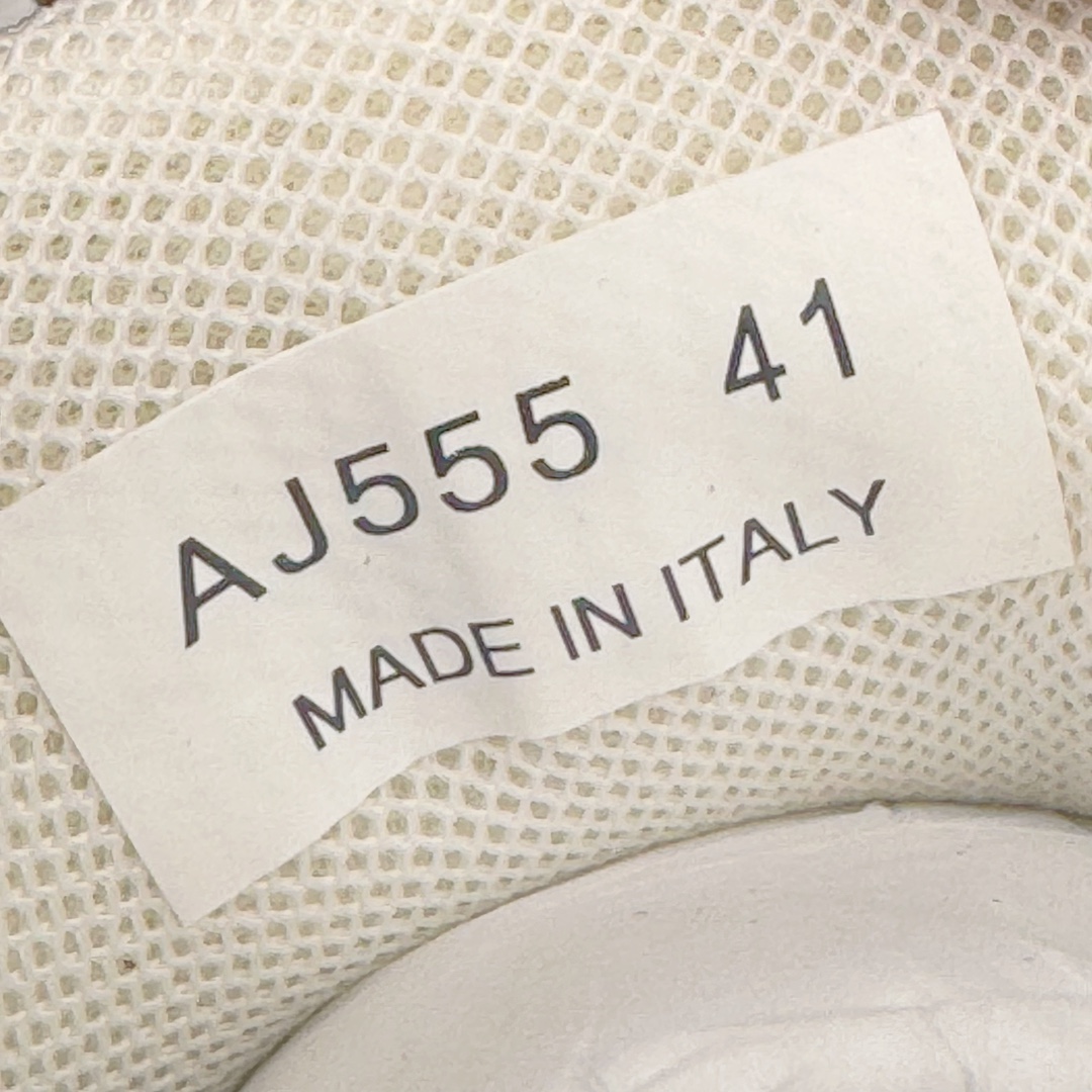 图片[11]-＃纯原 PRADA普拉达 厚底徽标系带运动休闲男鞋系列 广东大厂品质 专柜同步 大气个性更潮更抢眼更追求档次，它将颠覆旧念，与您共度时尚潮人必备! 面料采用原版进口小牛皮 牛皮内里垫脚 橡胶发泡大底 轻便防滑耐磨 脚感舒适 款式耐看做工精细 配以简洁利落的鞋楦 彰显男人的果敢和硬朗 尺码：38-44（皮鞋码）-选品中心