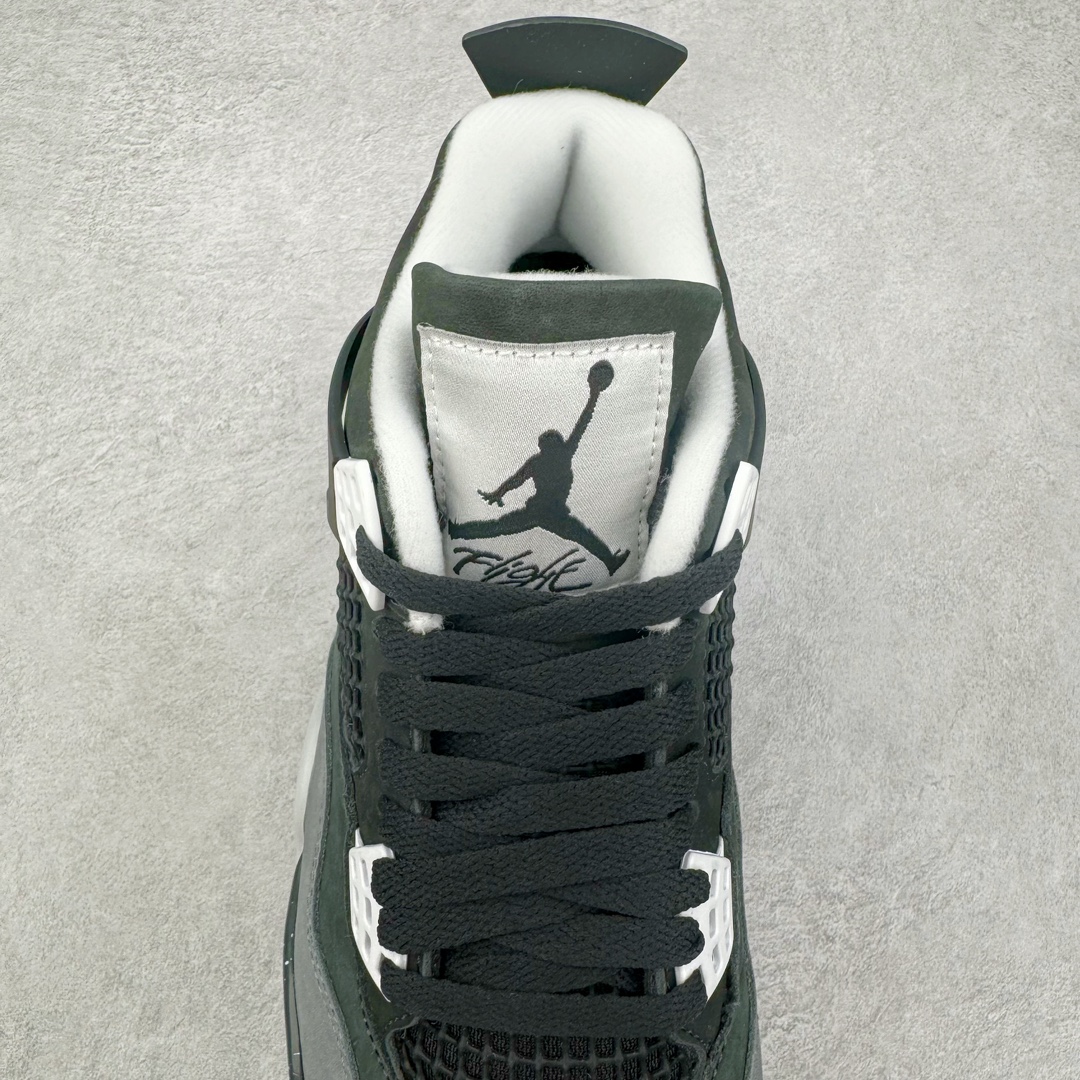 图片[5]-＃OG纯原 Air Jordan AJ4 Retro \\\” Fear \\\” 黑白恐惧 复刻2024版 FQ8138-002 耗时多个月巨作 重金购买原楦原纸板 确保原汁原味 完美呈现四代版型 原厂织唛标 市面唯一采用原装皮料 正确网格工艺 全方位一致匹配官方细节 尺码：36 36.5 37.5 38 38.5 39 40 40.5 41 42 42.5 43 44 44.5 45 46 47.5-选品中心