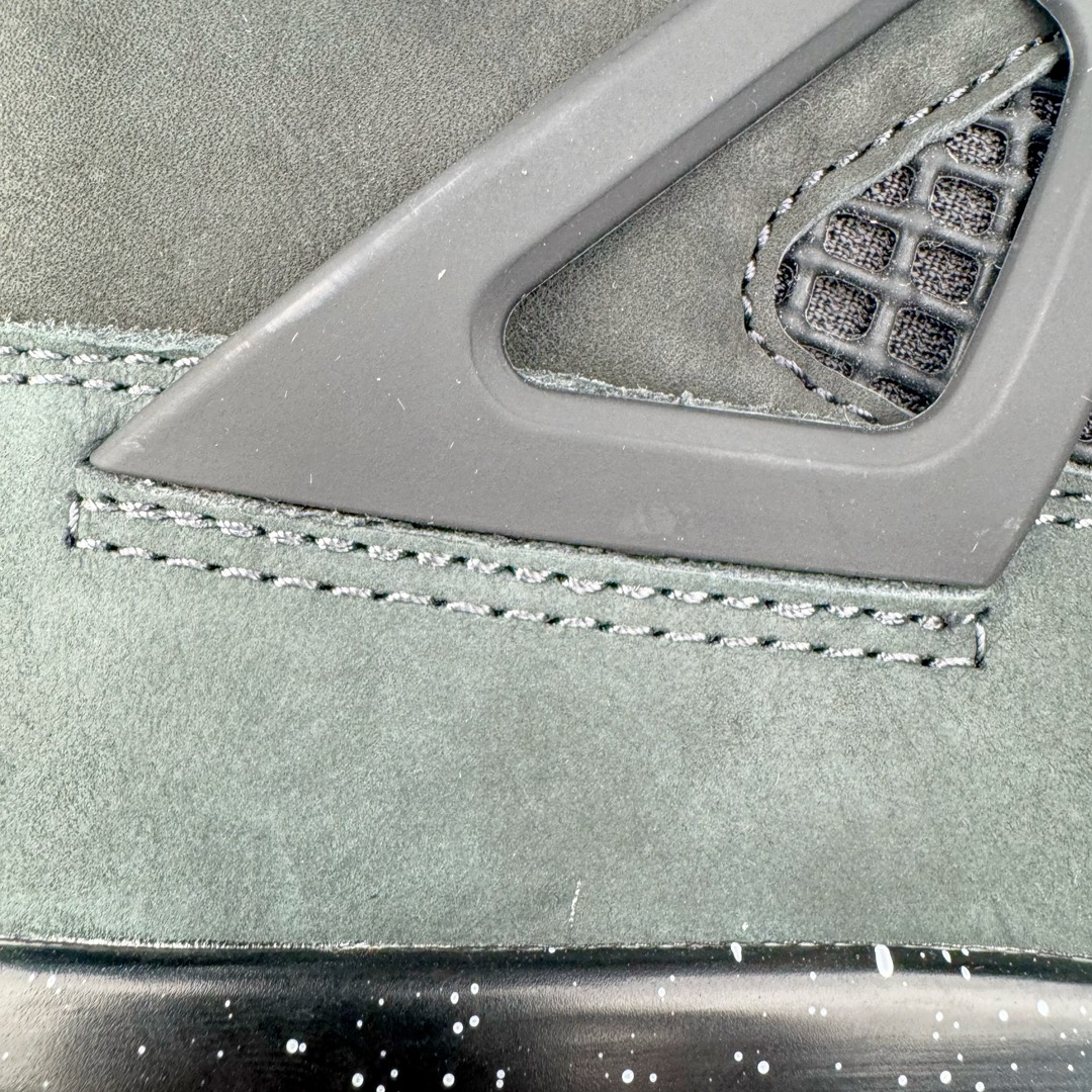 图片[19]-＃OG纯原 Air Jordan AJ4 Retro \\\” Fear \\\” 黑白恐惧 复刻2024版 FQ8138-002 耗时多个月巨作 重金购买原楦原纸板 确保原汁原味 完美呈现四代版型 原厂织唛标 市面唯一采用原装皮料 正确网格工艺 全方位一致匹配官方细节 尺码：36 36.5 37.5 38 38.5 39 40 40.5 41 42 42.5 43 44 44.5 45 46 47.5-选品中心