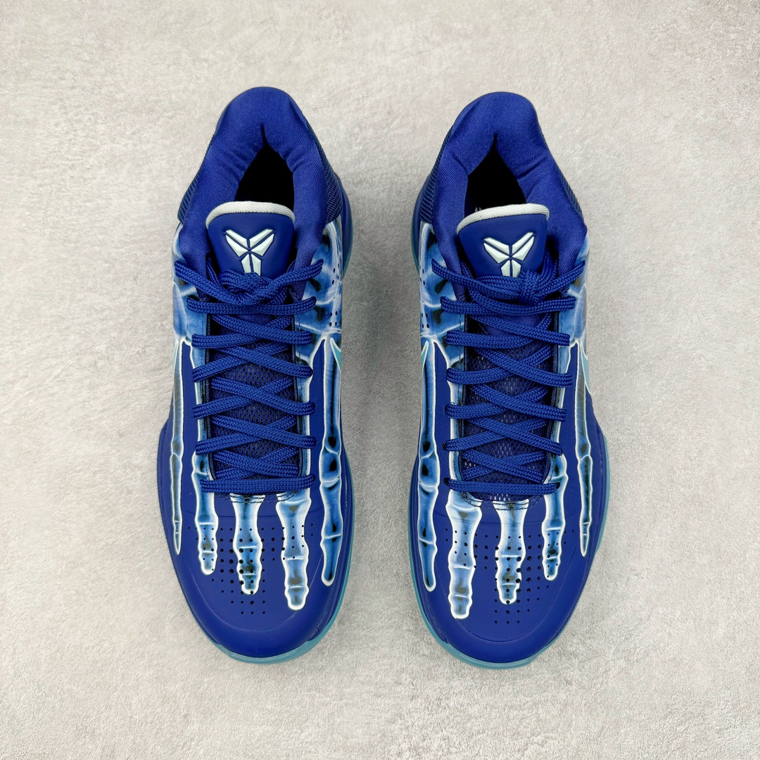图片[2]-＃H12纯原 NK Zoom Kobe ZK5 科比5代 X-Ray 蓝色骨骼 HJ4303-400 完美复刻公司货 前掌超大Zoom Turbo气垫 后掌EVA缓震 真正的原汁原味 还原ZP脚感 全身鞋材卡料色独家定制 唯一正确喷漆工艺Swoosh 正确凹凸蛇鳞工艺 正确鞋面渐变效果 内全置真动飞态线 独立原厂模具 最大尺码达到49.5码 首批不拼图大几率过验 亲测已过 支持各种高强度实战 无需担心 上脚价 补货周期极长 脚宽建议买大半码 科比系列前掌偏窄 不影响二次销售 支持七天无理由退换 尺码：41 42 42.5 43 44 44.5 45 45.5 46 47.5 48.5 49.5-选品中心