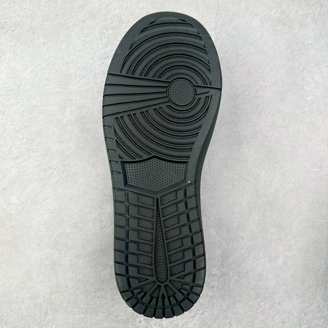 图片[9]-ECCO爱步2024年新款户外鞋防水透气越野跑鞋 健步踪迹系列 鞋面设有GORE-TEX防水薄膜 给你贴心防水保护 防水透气 直接注塑工艺连接鞋面与鞋底 一体成型 合脚稳固 BIOM自然律动科技鞋楦 符合人体工学 长效缓震带来裸足体验 橡胶大底 结合橡胶凸起鞋钉设计 适应多种地形 提供强劲抓地力与耐磨性 稳定支撑 越野无束 尺码：39 40 41 42 43 44（正常码）-选品中心