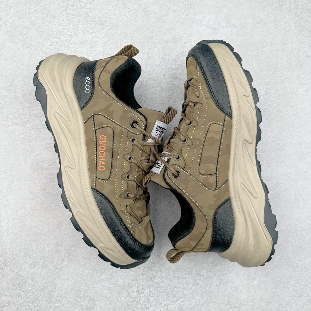 图片[3]-ECCO爱步2024年新款户外鞋防水透气越野跑鞋 健步踪迹系列 鞋面设有GORE-TEX防水薄膜 给你贴心防水保护 防水透气 直接注塑工艺连接鞋面与鞋底 一体成型 合脚稳固 BIOM自然律动科技鞋楦 符合人体工学 长效缓震带来裸足体验 橡胶大底 结合橡胶凸起鞋钉设计 适应多种地形 提供强劲抓地力与耐磨性 稳定支撑 越野无束 尺码：39 40 41 42 43 44（正常码）-选品中心