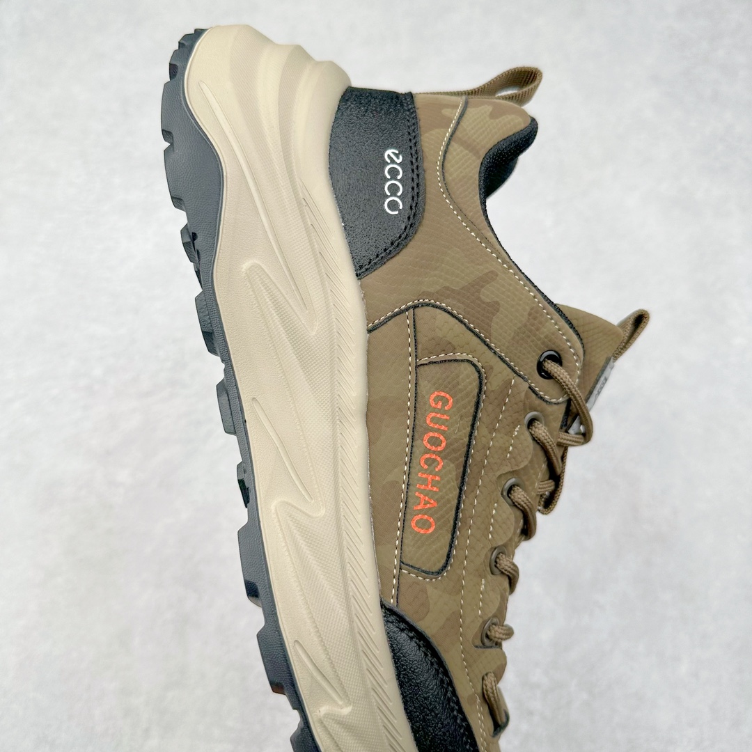 图片[6]-ECCO爱步2024年新款户外鞋防水透气越野跑鞋 健步踪迹系列 鞋面设有GORE-TEX防水薄膜 给你贴心防水保护 防水透气 直接注塑工艺连接鞋面与鞋底 一体成型 合脚稳固 BIOM自然律动科技鞋楦 符合人体工学 长效缓震带来裸足体验 橡胶大底 结合橡胶凸起鞋钉设计 适应多种地形 提供强劲抓地力与耐磨性 稳定支撑 越野无束 尺码：39 40 41 42 43 44（正常码）-选品中心