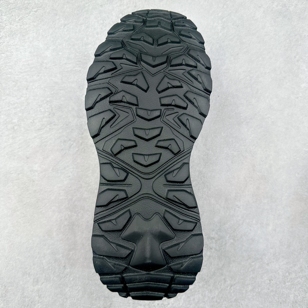 图片[9]-ECCO爱步2024年新款户外鞋防水透气越野跑鞋 健步踪迹系列 鞋面设有GORE-TEX防水薄膜 给你贴心防水保护 防水透气 直接注塑工艺连接鞋面与鞋底 一体成型 合脚稳固 BIOM自然律动科技鞋楦 符合人体工学 长效缓震带来裸足体验 橡胶大底 结合橡胶凸起鞋钉设计 适应多种地形 提供强劲抓地力与耐磨性 稳定支撑 越野无束 尺码：39 40 41 42 43 44（正常码）-选品中心