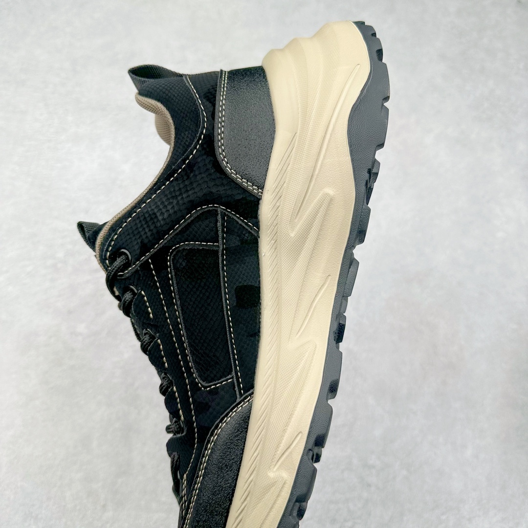 图片[7]-ECCO爱步2024年新款户外鞋防水透气越野跑鞋 健步踪迹系列 鞋面设有GORE-TEX防水薄膜 给你贴心防水保护 防水透气 直接注塑工艺连接鞋面与鞋底 一体成型 合脚稳固 BIOM自然律动科技鞋楦 符合人体工学 长效缓震带来裸足体验 橡胶大底 结合橡胶凸起鞋钉设计 适应多种地形 提供强劲抓地力与耐磨性 稳定支撑 越野无束 尺码：39 40 41 42 43 44（正常码）-选品中心