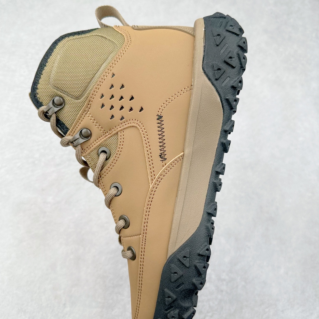 图片[7]-Timberland添柏岚/天伯伦户外高帮休闲大黄靴系列 广东大厂品质 原盒原包装 24ss新款 时尚潮流搭配 面料采用意大利🇮🇹顶级磨砂细纹牛皮 搭配防臭防腐真皮乳胶鞋垫 大底到五金都是代工厂原材料制作 同原版固特异永不开胶工艺 好货不杀猪 首单质量严格把控 全网独家首发 品质毋庸置疑 全套官网统一包装 给您完美的穿着体验 质量考究耐穿 型男必备 专治不帅 高品质脚感一流 今年冬季防寒户外专用 日常随意搭配 尺码：38 39 40 41 42 43 44（皮鞋码）-选品中心