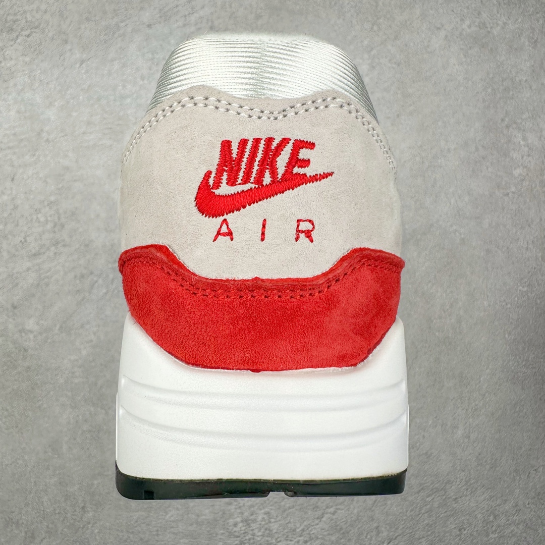 图片[8]-＃特价福利 NK Air Max 1 初代复古气垫慢跑鞋 Dq3989-100 由Tinker Hatfeld和Mark Parker在1987年设计 灵感来自于巴黎蓬皮杜中心 在参观了蓬皮杜中心之后提出了Air Max的标志性开窗可视气垫的理念 并将其实际开发成功 是NK史上第一双可视气垫跑鞋 凭借着Air Max气垫带来的舒适脚感和鞋面面料上的不断精进才使得Air Max 1在现如今都是复古慢跑鞋的首选 深厚的历史渊源 独特的流线形设计 极为复古的外观使得它深受鞋迷的喜爱 尺码：36 36.5 37.5 38 38.5 39 40 40.5 41 42 42.5 43 44 44.5 45-选品中心