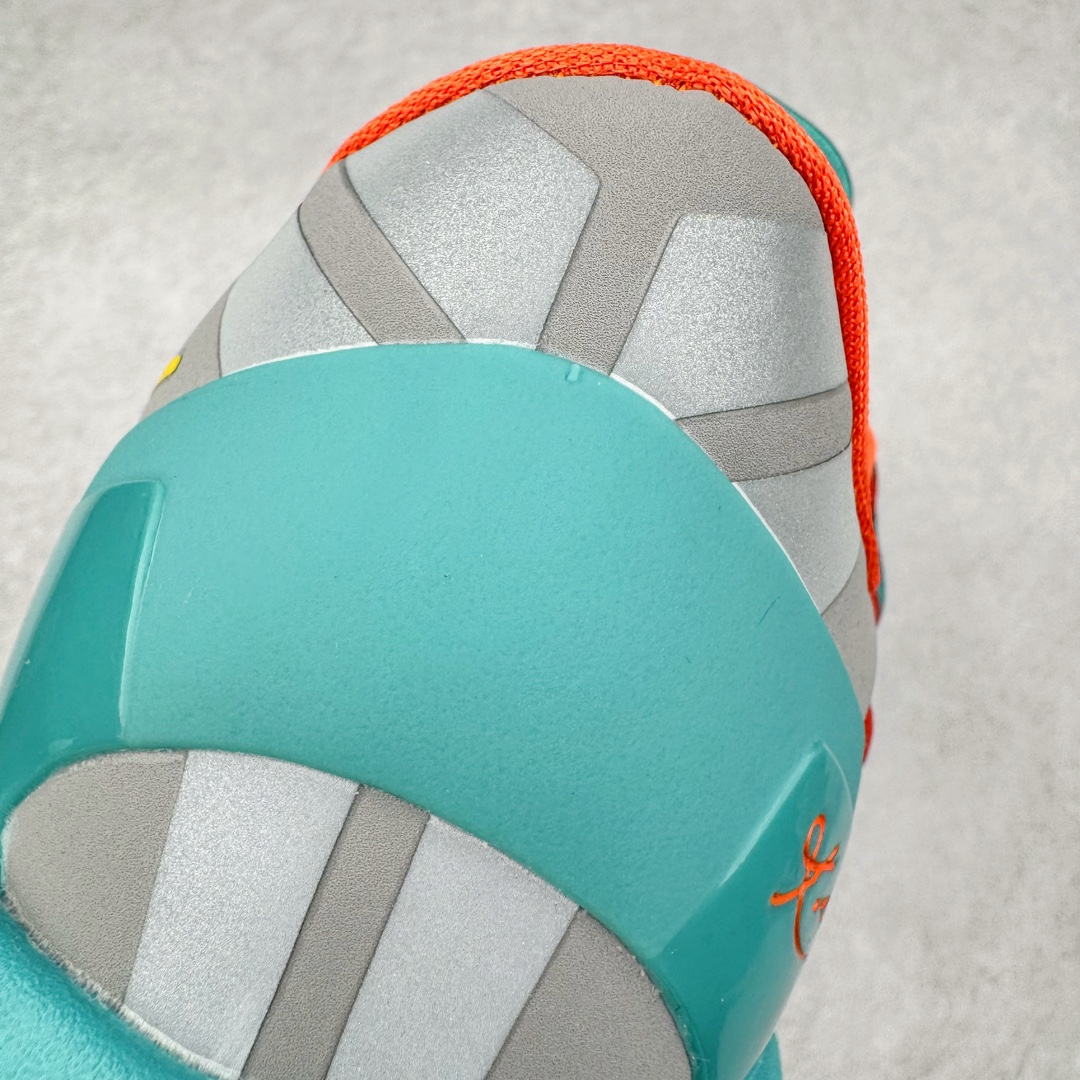 图片[16]-＃S2纯原 NK Zoom Kobe 8 Protro 大师之路 威尼斯海滩 FQ3548-001 React科技鞋垫加持 实战配置直接拉满 原楦纸板开发 鞋身流线型、后跟塑形 区分土肥圆 原厂针织鞋面一针一线匹配原版 全身鞋材卡料色独家定制 唯一万针立体刺绣SWOOSH 真实底模最大48.5 实战利器 专供海外市场 尺码：40 40.5 41 42 42.5 43 44 44.5 45 46 47.5 48.5 （脚宽、脚胖 建议买大半码）-选品中心